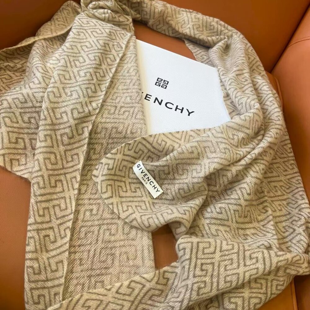 Givenchy Wool Scarf - Picture 9 of 9